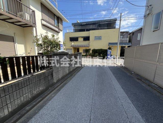 土地 さいたま市緑区原山３丁目の前面道路含む現地写真