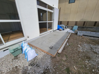 【庭】 | 中央市西花輪 内外装一新 中古戸建 角地 駅歩く10分 車2 | テラス製作中