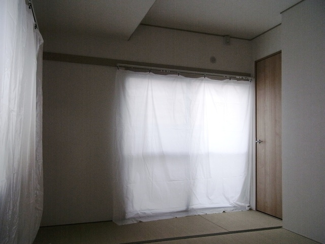 スエヒロマンションの洋室