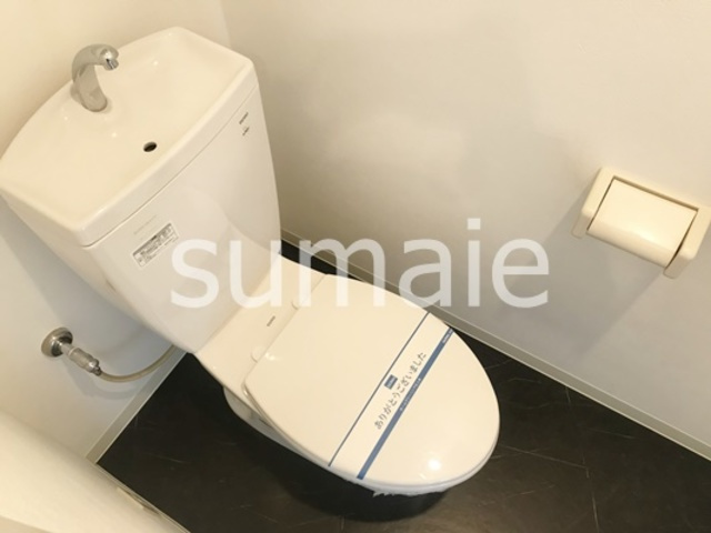 Aco　Mansionsのトイレ|温水洗浄便座付トイレ。