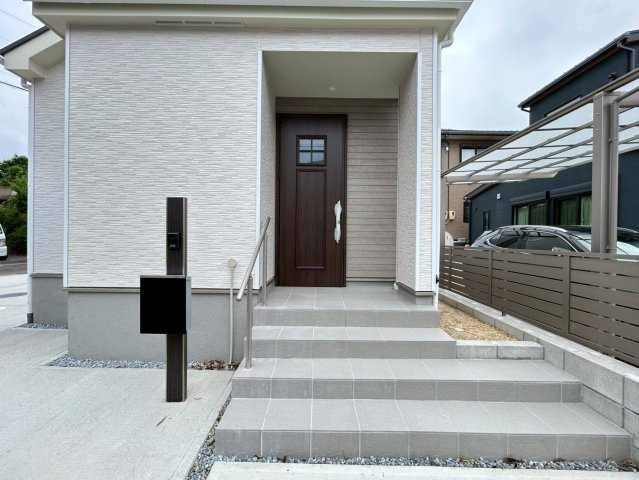 ハートフルタウン　一宮市萩原町戸苅7番　全1区画分譲の玄関|玄関ドアの鍵はディンプルキーと内側はサムターンキーになっており防犯性の高い仕様になっています。