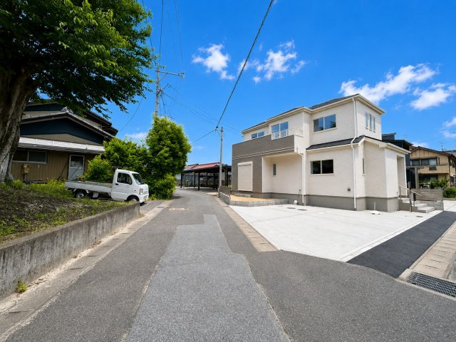ハートフルタウン　一宮市萩原町戸苅7番　全1区画分譲の前面道路含む現地写真|■前面道路　■ヤマダ不動産　株式会社リライフ　
■夢のマイホーム購入をフルサポートします！