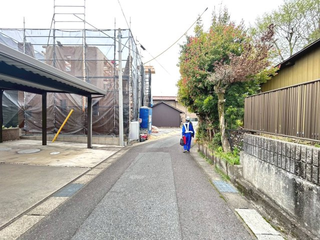 ハートフルタウン　一宮市萩原町戸苅7番　全1区画分譲の前面道路含む現地写真|「現地（2026年4月9日）撮影」　
■前面道路　
■ヤマダ不動産　株式会社リライフ
