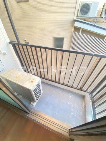 大阪市淀川区新高４丁目の賃貸マンションのバルコニー