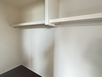 【収納】 | 新築　よかタウン船穂町船穂　全2棟 | 2階東側洋室にはウィークインクローゼットあり