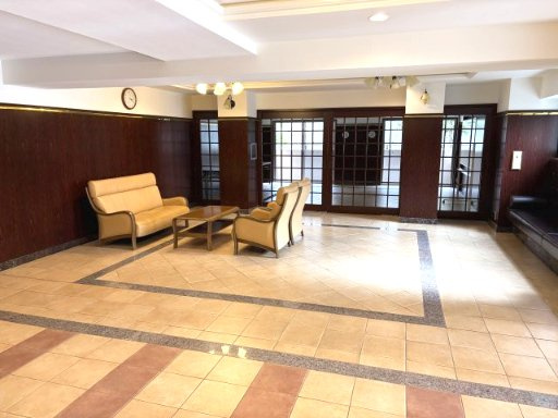 ヒルズ芦屋翠ヶ丘のロビー