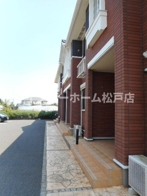 【仲介手数料：50％OFF】対象物件！のエントランス|落ち着いたエントランスです