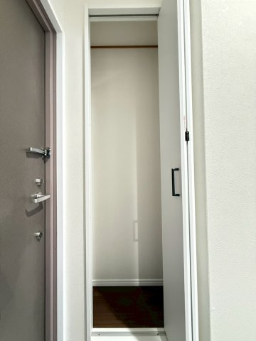 ロイヤルシャトー葛野の収納