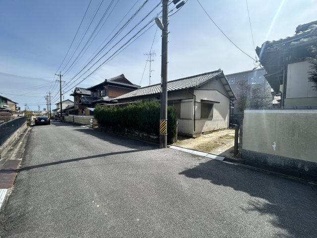 【前面道路含む現地写真】の画像