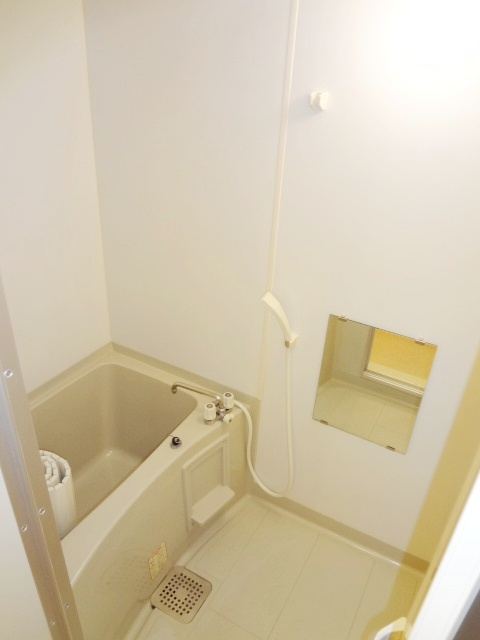 エトワールの浴室|日々の暮らしに欠かせないお風呂です※同タイプのお部屋になります。