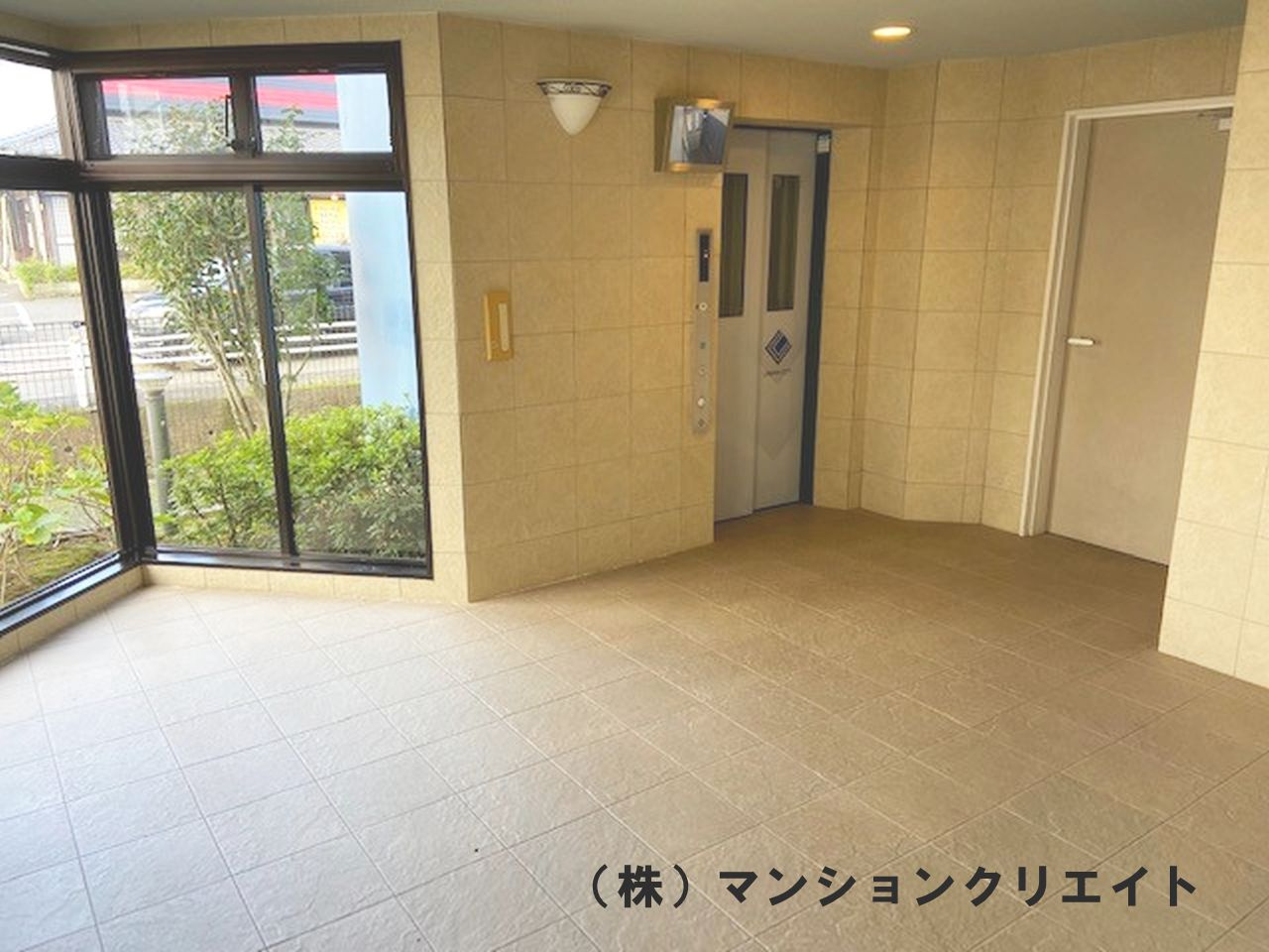 アーバンシティ福井北四ツ居（投資）のエントランス