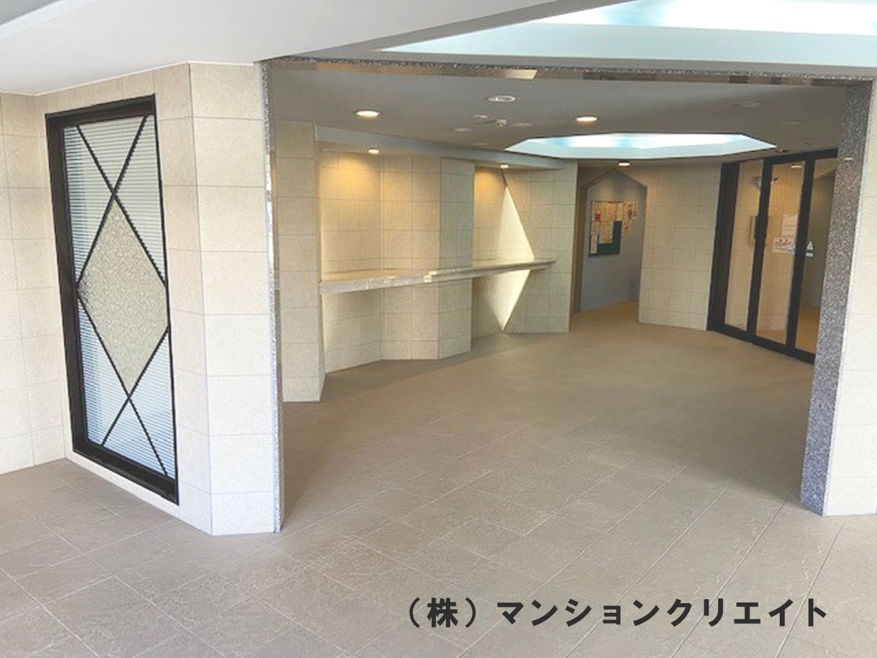 アーバンシティ福井北四ツ居（投資）のエントランス