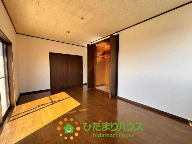 加須市小野袋　中古一戸建ての収納