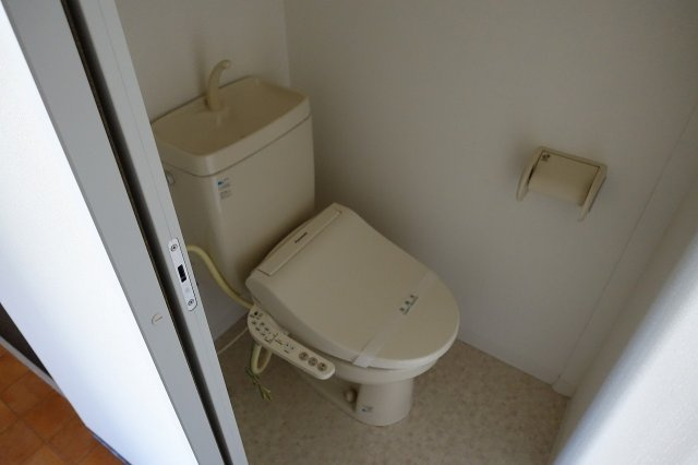 グランドハイツ浜甲子園のトイレ