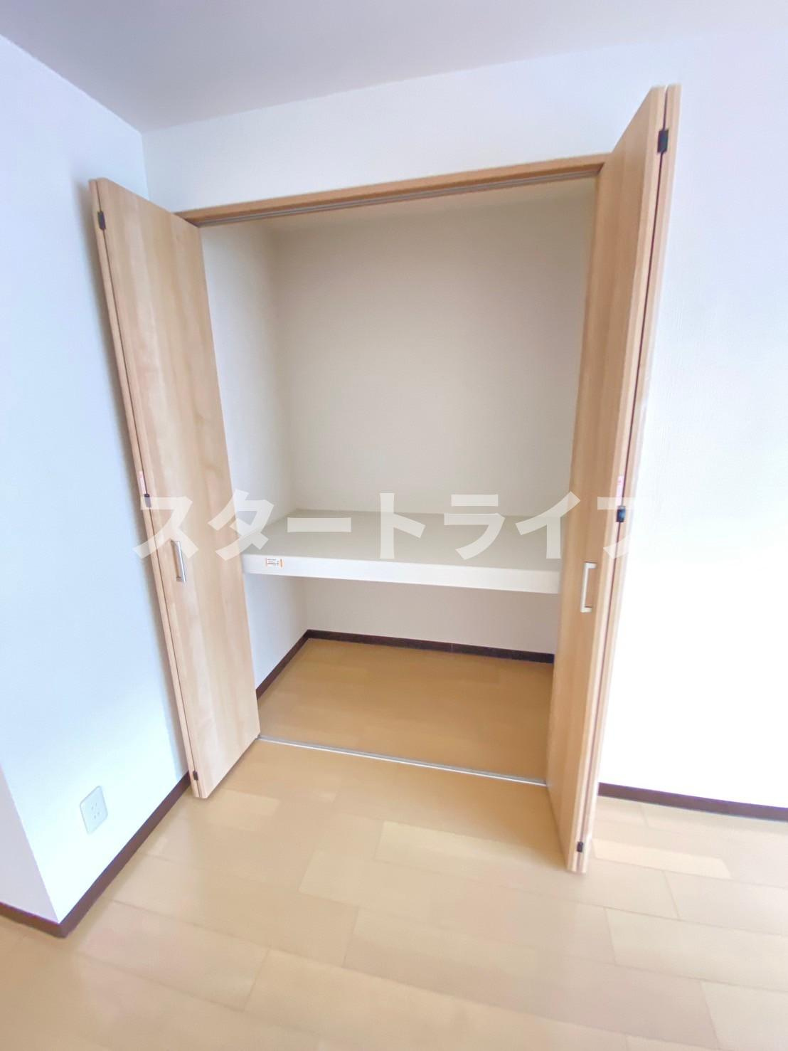 大阪市淀川区新高２丁目の賃貸マンションの収納