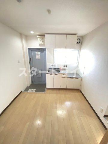 大阪市淀川区新高２丁目の賃貸マンションの居間・リビング
