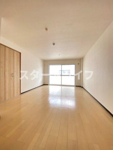 大阪市淀川区新高２丁目の賃貸マンションの寝室