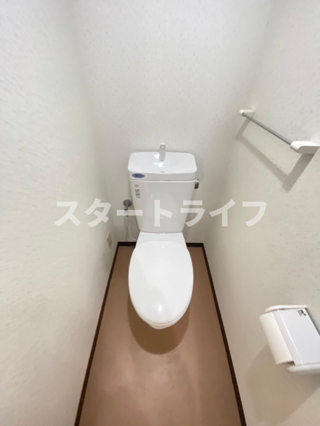 大阪市淀川区新高２丁目の賃貸マンションのトイレ