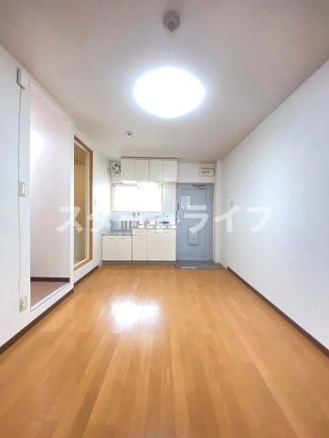 大阪市淀川区新高２丁目の賃貸マンションの居間・リビング