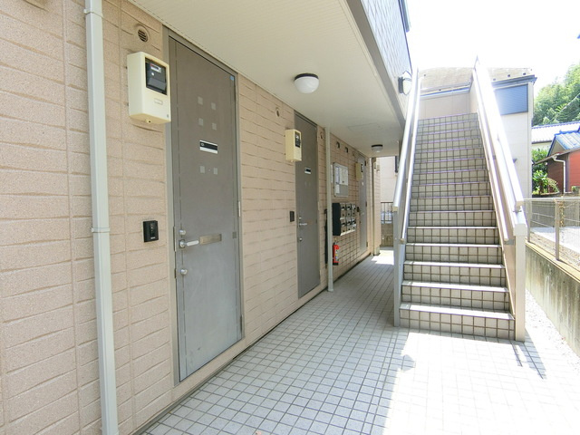 MAISON　UNOのエントランス|★入居後２４時間管理サポート★