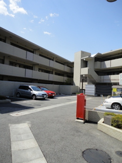 【駐車場】 | フォルム雲雀丘花屋敷　1階