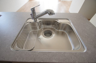 【内観：施工例】 | 【仲介手数料無料！！】日野市万願寺1丁目　新築戸建て（全1棟）1号棟　6949万円 | 浄水器付き水栓