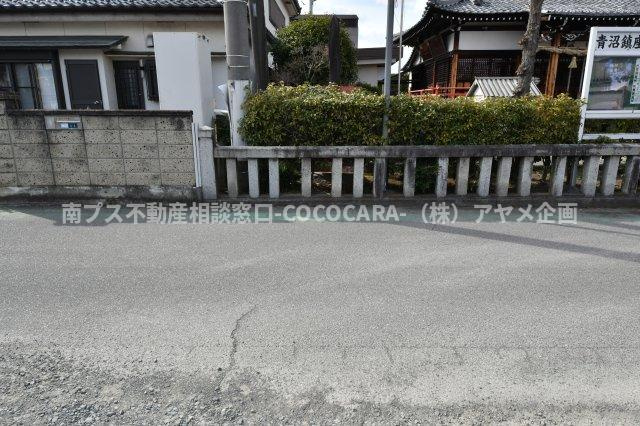 甲府市青沼３丁目の売地の前面道路含む現地写真|西側道路
