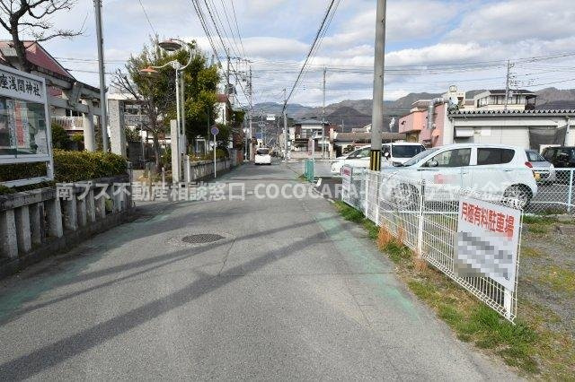 甲府市青沼３丁目の売地の前面道路含む現地写真|西側道路（南より撮影）