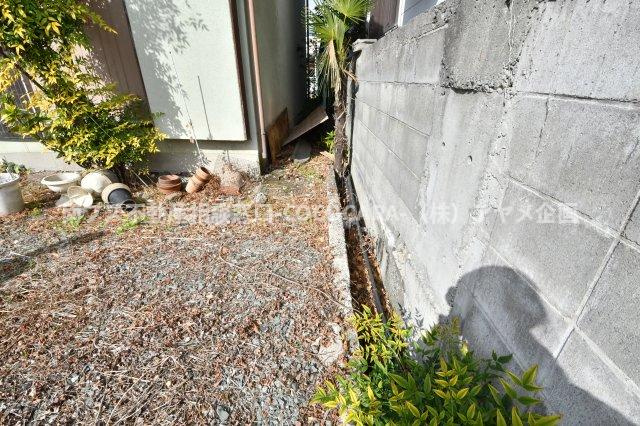 甲府市青沼３丁目の売地のその他|南側敷地の東側境界部分（南より撮影）