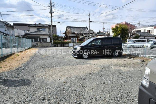 甲府市青沼３丁目の売地の外観|西側敷地を東側から撮影