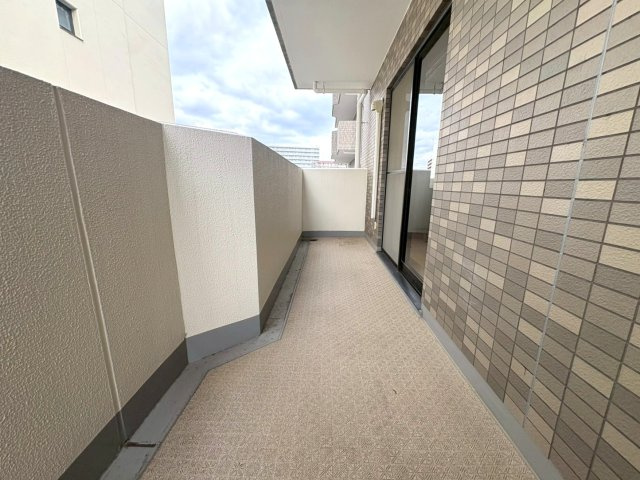 ◆２０２６年１月リフォーム完了◆膳所駅徒歩１１分◆２面バルコニー◆角部屋◆収納豊富◆アメニティ膳所のバルコニー|北西側バルコニー