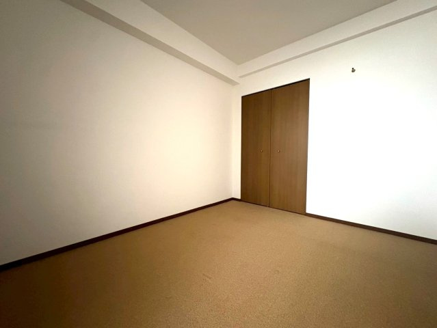 ◆２０２６年１月リフォーム完了◆膳所駅徒歩１１分◆２面バルコニー◆角部屋◆収納豊富◆アメニティ膳所の洋室|洋室