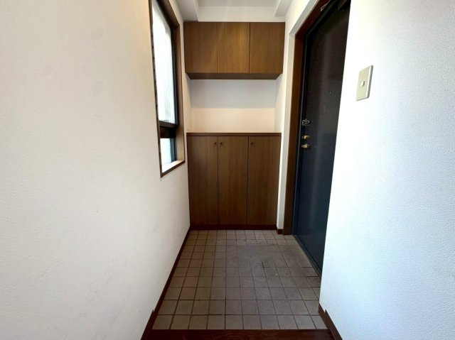 ◆２０２６年１月リフォーム完了◆膳所駅徒歩１１分◆２面バルコニー◆角部屋◆収納豊富◆アメニティ膳所の玄関|玄関
