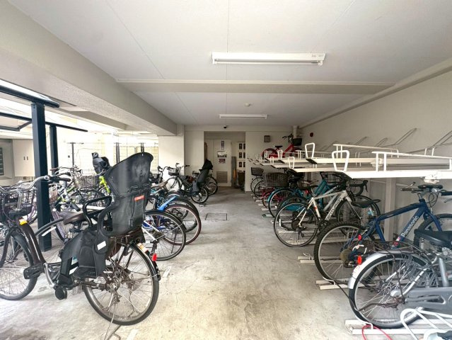 ◆２０２６年１月リフォーム完了◆膳所駅徒歩１１分◆２面バルコニー◆角部屋◆収納豊富◆アメニティ膳所の駐輪場|駐輪場