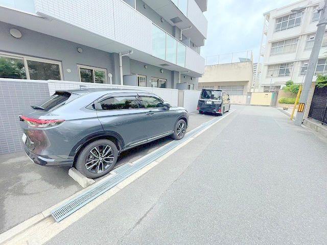 エリジオンⅡの駐車場