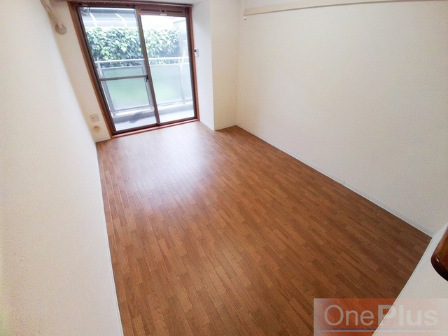 甲南タマタニマンションの洋室