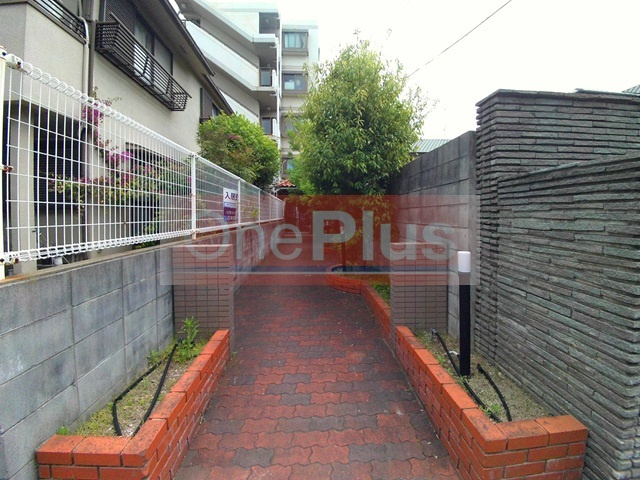 甲南タマタニマンションのエントランス