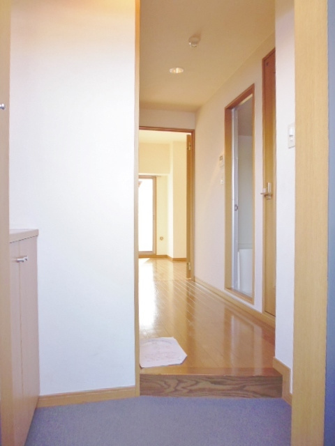 Ｔ－ＨＡＵＳの内装