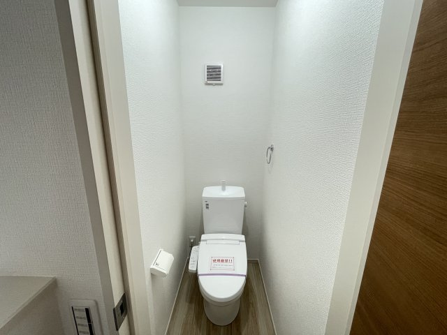 藤岡市岡之郷１期（全１棟）１号棟のトイレ|建物完成済みでございます。お部屋のご内覧可能でございます。お気軽にお問合せ下さいませ(^▽^)/