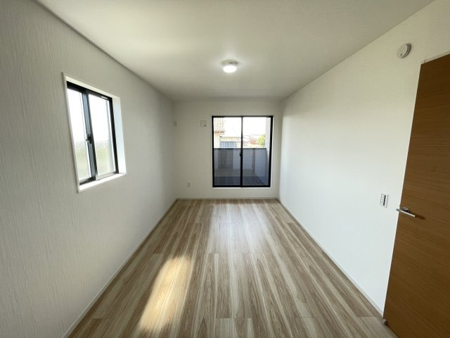 藤岡市岡之郷１期（全１棟）１号棟の洋室|建物完成済みでございます。お部屋のご内覧可能でございます。お気軽にお問合せ下さいませ(^▽^)/