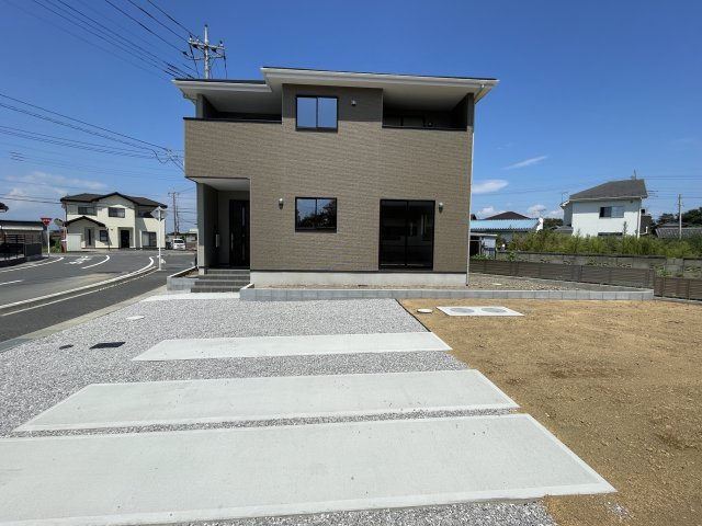 藤岡市岡之郷１期（全１棟）１号棟の外観|建物完成済みでございます。お部屋のご内覧可能でございます。お気軽にお問合せ下さいませ(^▽^)/