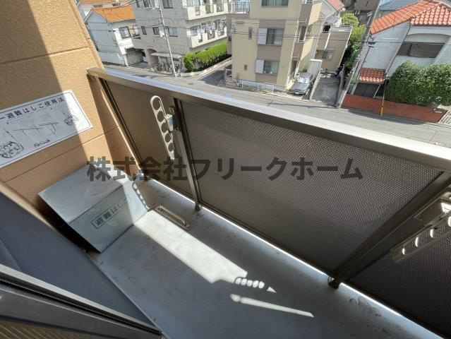 武蔵野市西久保２丁目の賃貸マンションのバルコニー