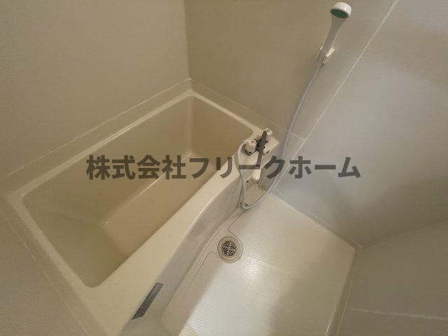 武蔵野市西久保２丁目の賃貸マンションの浴室