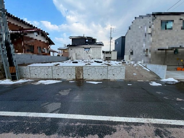 東出雲町揖屋売土地の外観|敷地面積約47坪
スロープ完備・擁壁施工済み。擁壁には水抜き穴もしっかりと施工済みです〇