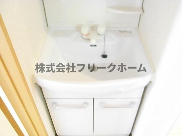 ゼルコバハイツの洗面所