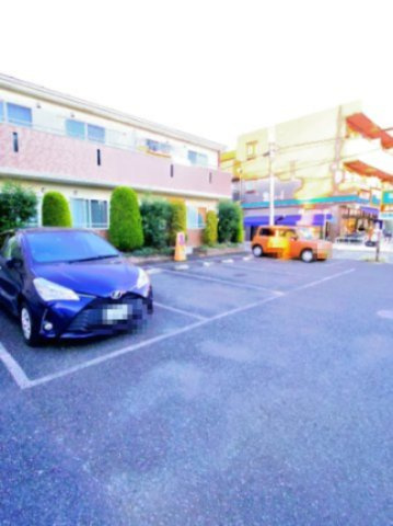 東村山市野口町３丁目のアパートのバルコニー