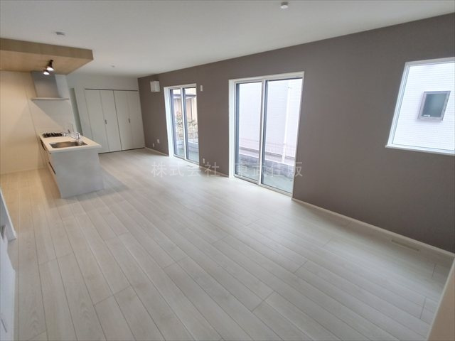 【居間・リビング】の画像