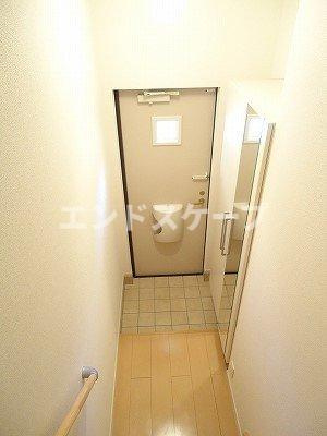シャン・ヴィラージュの玄関|高崎、前橋のお部屋探しはエンドスケープまで！お客様の理想お聞かせ下さい♪
