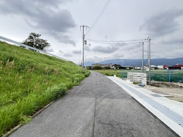 葛城市笛堂　第6期の前面道路含む現地写真
