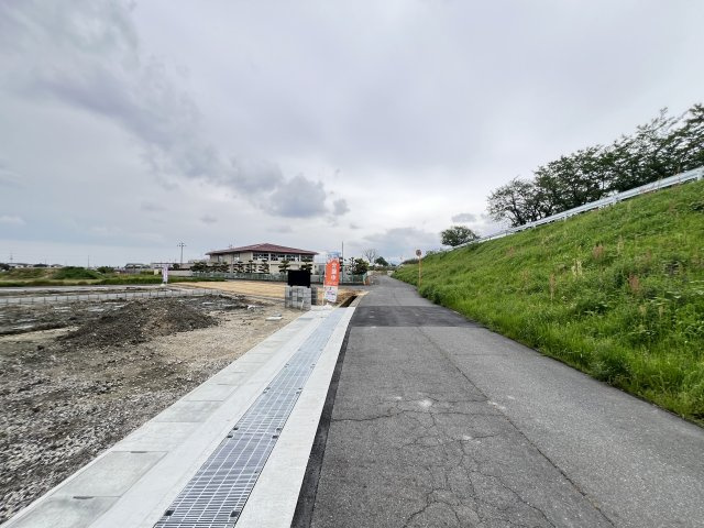 葛城市笛堂　第6期の前面道路含む現地写真